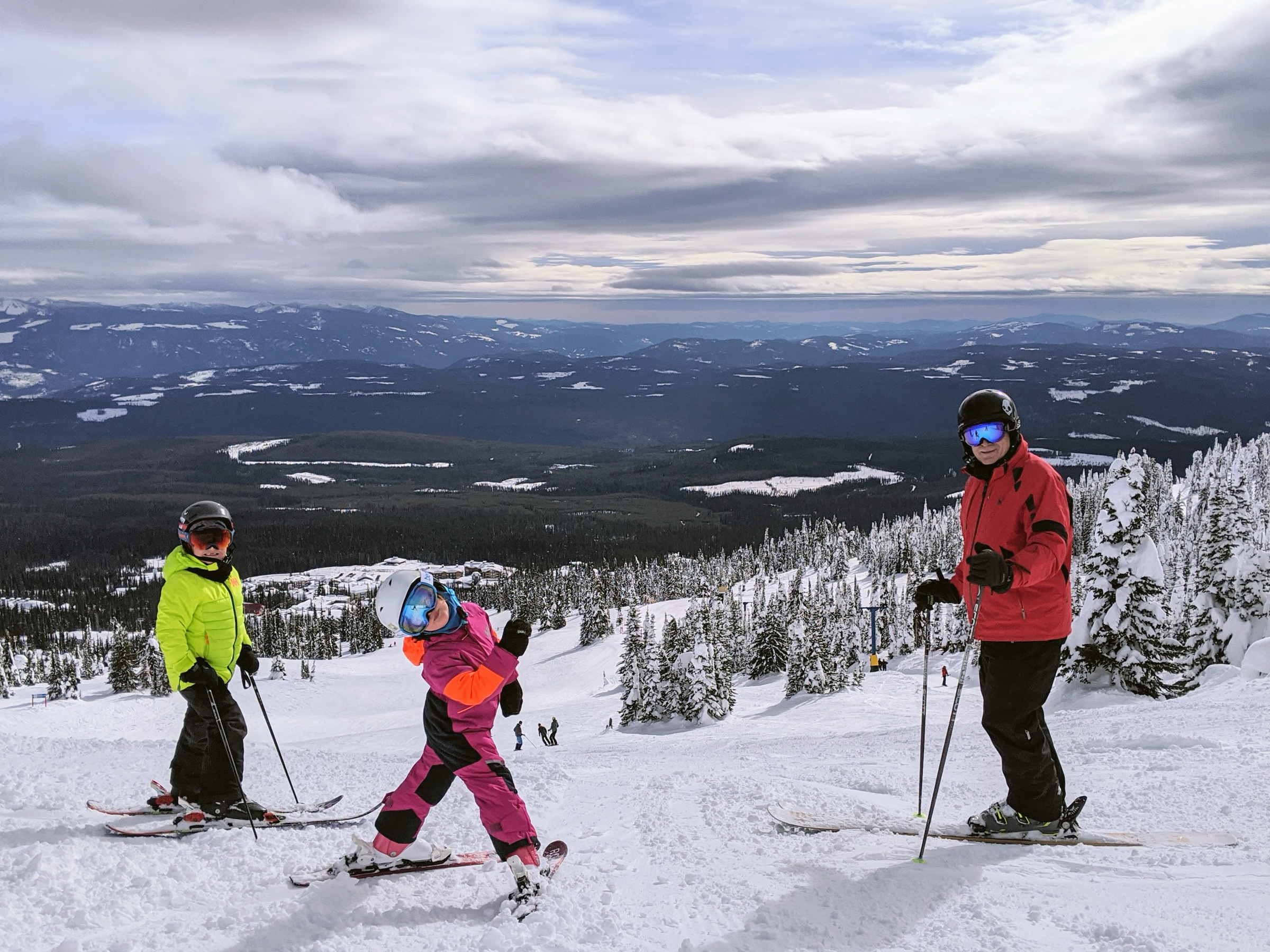 Kelowna Ski and Snowboard Rentals Mountain Lifestyle Outlets