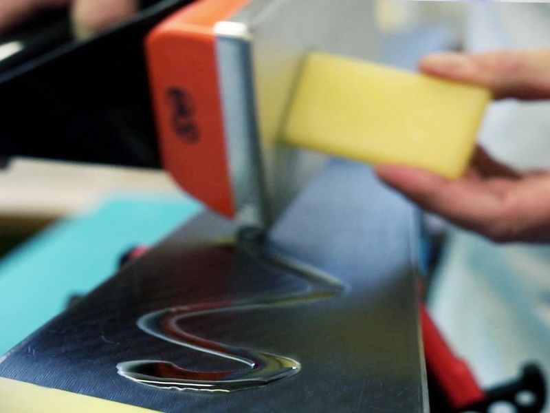 SKi and Snowboard Tunes and Repair Shop in Kelowna BC